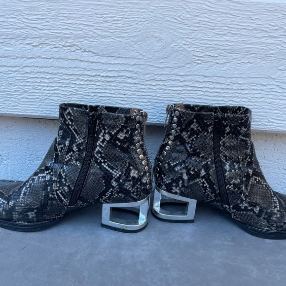 Jeffrey Campbell - Linnea booties - Picture 2 of 6